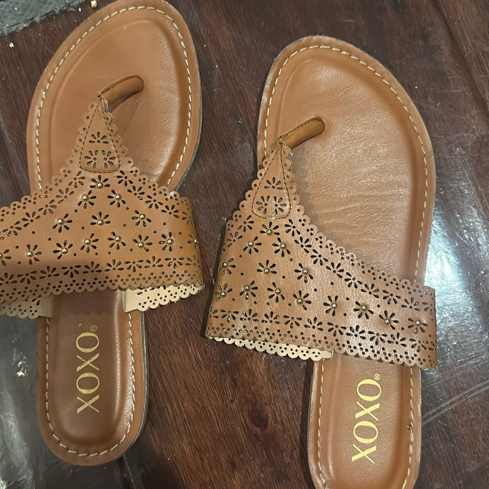 Women’s sandals size 61/2